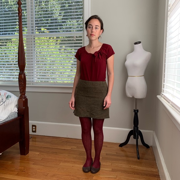 American Eagle Outfitters Dresses & Skirts - American Eagle Green Mini Skirt, Size 0